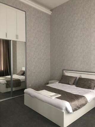 Апарт-отели Nizami street hotel apartment Баку Апартаменты с 3 спальнями-18