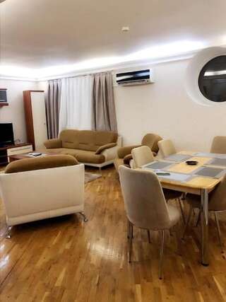 Апарт-отели Nizami street hotel apartment Баку Апартаменты - 1-й этаж-25